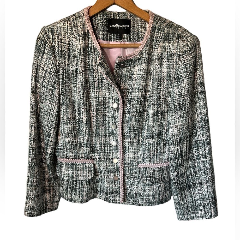 Sag Harbor Tweed Blazer grey/white/pink in size 12. Classic Capsule piece